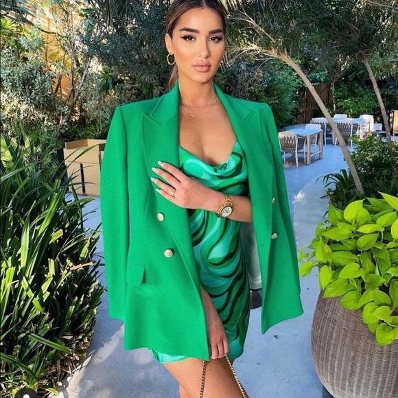 Zara bloggers fav tailored blazer - Picture 2 of 11